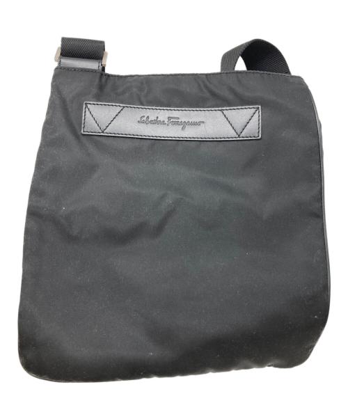 Salvatore Ferragamo（サルヴァトーレ フェラガモ）Salvatore Ferragamo (サルヴァトーレ フェラガモ) ナイロンショルダーバッグ ブラックの古着・服飾アイテム