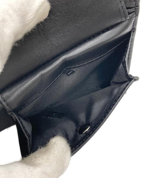DIESEL（ディーゼル）DIESEL (ディーゼル) 2つ折り財布 ブラックの古着・服飾アイテム