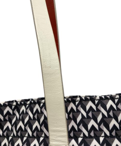 ROBERTA PIERI（ロベルタピエリ）ROBERTA PIERI (ロベルタピエリ) トートバッグ ブラック×ホワイトの古着・服飾アイテム