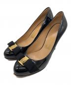 Salvatore Ferragamoサルヴァトーレ フェラガモ）の古着「ヴァラリボンパンプス」｜ブラック