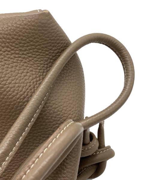 VASIC（ヴァジック）VASIC (ヴァジック) BOND MINI MINI TAUPE ベージュの古着・服飾アイテム