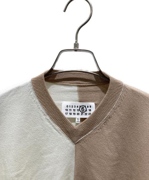 MM6 Maison Margiela（エムエムシックスメゾンマルジェラ）MM6 Maison Margiela (エムエムシックスメゾンマルジェラ) Vネックニット ベージュ×ホワイト サイズ:Mの古着・服飾アイテム