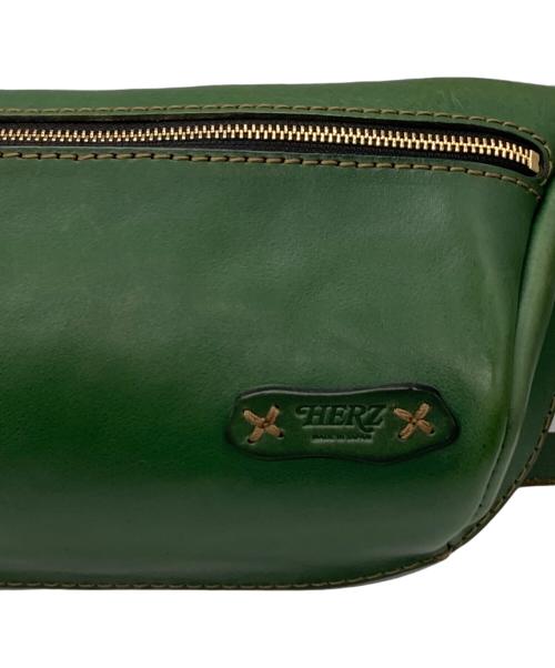 Herz（ヘルツ）Herz (ヘルツ) 立体マチ レザー ボディバッグ ボトルグリーンの古着・服飾アイテム