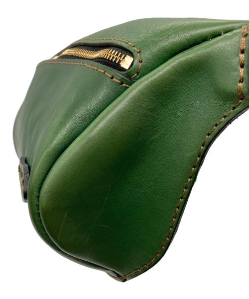 Herz（ヘルツ）Herz (ヘルツ) 立体マチ レザー ボディバッグ ボトルグリーンの古着・服飾アイテム