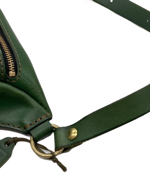 Herz（ヘルツ）Herz (ヘルツ) 立体マチ レザー ボディバッグ ボトルグリーンの古着・服飾アイテム