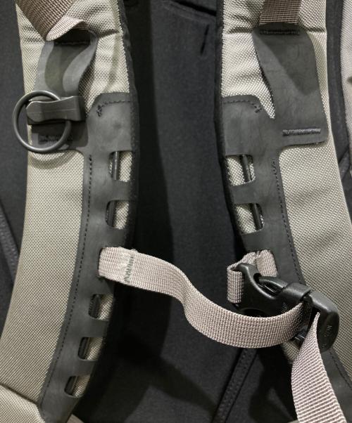 ARC'TERYX（アークテリクス）ARC'TERYX (アークテリクス) ARRO 22 BACKPACK グレーの古着・服飾アイテム