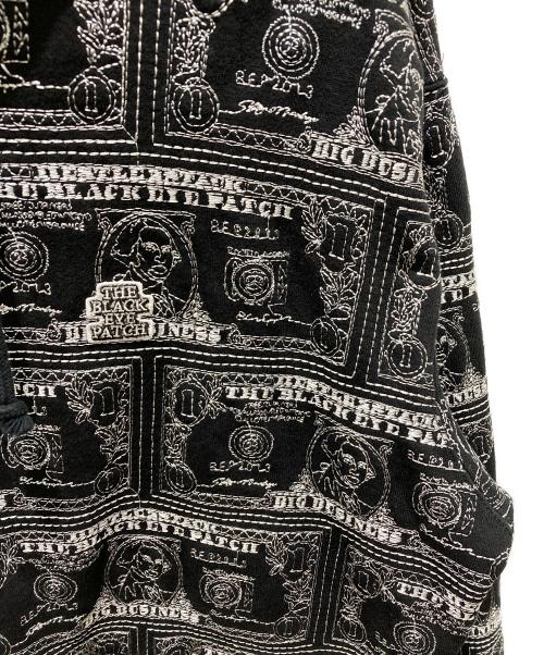 THE BLACK EYE PATCH（ブラックアイパッチ）THE BLACK EYE PATCH (ブラックアイパッチ) DOLLAR BILL COVERED ZIP HOODIE ブラック サイズ:Lの古着・服飾アイテム