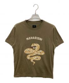 MAHARISHI（マハリシ）の古着「Embroidered Snake Adder T Shirt」｜カーキ