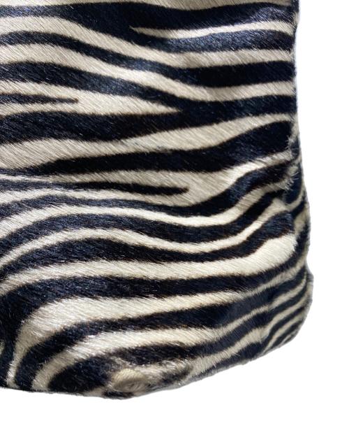 FURLA（フルラ）FURLA (フルラ) ハラコトートバッグ ブラック×ホワイトの古着・服飾アイテム