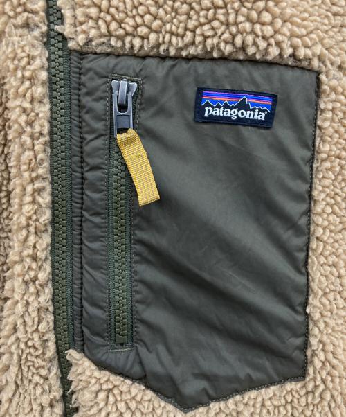 Patagonia（パタゴニア）Patagonia (パタゴニア) リバーシブル・レディ・フレディ・フーディ ベージュ サイズ:Sの古着・服飾アイテム