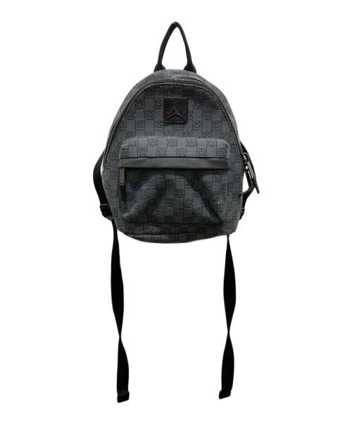 JORDAN（ジョーダン）JORDAN (ジョーダン) MONOGRAM MINI BACKPACK グレーの古着・服飾アイテム