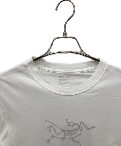ARC'TERYX（アークテリクス）ARC'TERYX (アークテリクス) Arc'Word Logo SS ホワイト サイズ:Sの古着・服飾アイテム