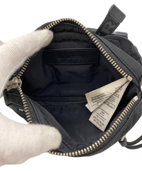 BURBERRY LONDON（バーバリーロンドン）BURBERRY LONDON (バーバリーロンドン) スモール ロゴプリント ECONYLR キャノン バムバッグ ブラックの古着・服飾アイテム