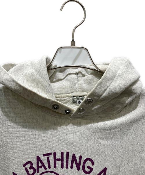 A BATHING APE（ア ベイシング エイプ）A BATHING APE (ア ベイシング エイプ) プリントパーカー グレー サイズ:Lの古着・服飾アイテム