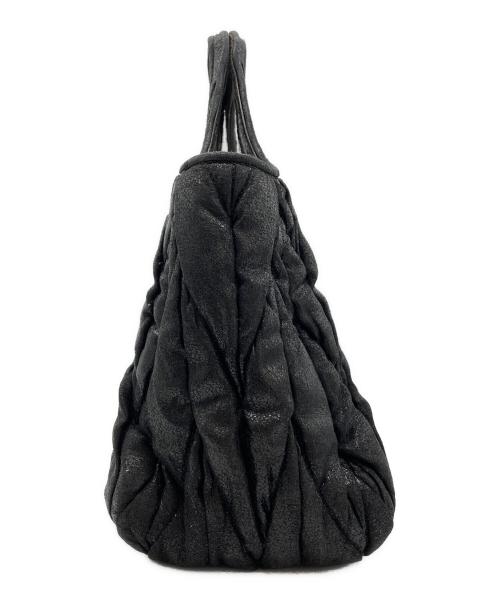 MIU MIU（ミュウミュウ）MIU MIU (ミュウミュウ) マテラッセレザーハンドバッグ ブラックの古着・服飾アイテム