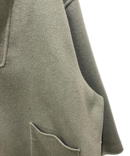 6(ROKU) BEAUTY&YOUTH（ロク ビューティーアンドユース）6(ROKU) BEAUTY&YOUTH (ロク ビューティーアンドユース) REVER HOODED PULLOVER COAT カーキ×ブラック サイズ:36の古着・服飾アイテム