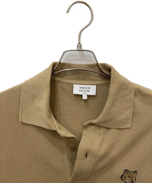 maison kitsune（アシッドメゾンキツネ）MAISON KITSUNE (アシッドメゾンキツネ) BOLD FOX HEAD PATCH COMFORT POLO ベージュ サイズ:Sの古着・服飾アイテム