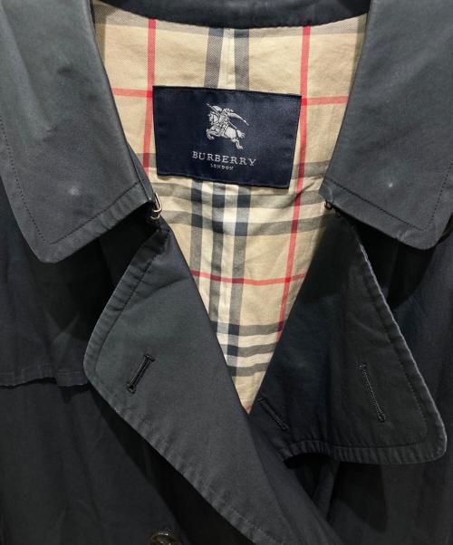 BURBERRY LONDON（バーバリーロンドン）BURBERRY LONDON (バーバリーロンドン) 裏ノヴァチェックトレンチコート ネイビー サイズ:記載無しの為実寸参照の古着・服飾アイテム