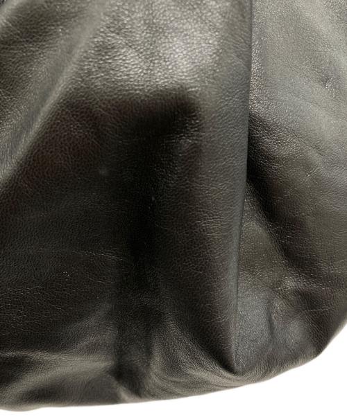 LOEWE（ロエベ）LOEWE (ロエベ) ナッパアイレレザーハンドバッグ ブラックの古着・服飾アイテム