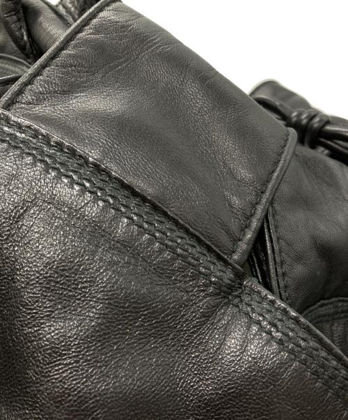 LOEWE（ロエベ）LOEWE (ロエベ) ナッパアイレレザーハンドバッグ ブラックの古着・服飾アイテム