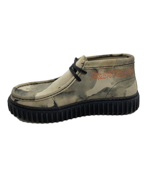 CLARKS（クラークス）CLARKS (クラークス) CLARKS Torhill Tor オフホワイトカモ ベージュ サイズ:26㎝の古着・服飾アイテム