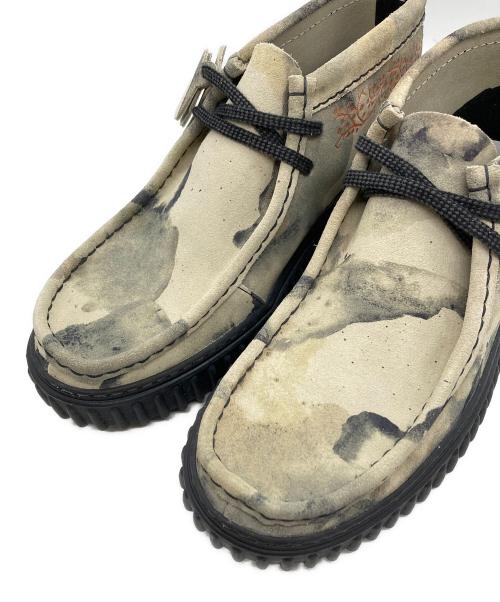 CLARKS（クラークス）CLARKS (クラークス) CLARKS Torhill Tor オフホワイトカモ ベージュ サイズ:26㎝の古着・服飾アイテム