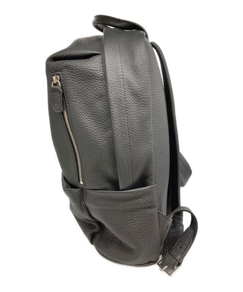 ACATE（アカーテ）ACATE (アカーテ) カーフ シュリンクレザー バックパック ブラックの古着・服飾アイテム