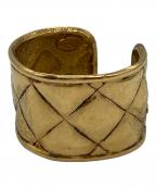 CHANELシャネル）の古着「マトラッセココマークバングル」｜ゴールド