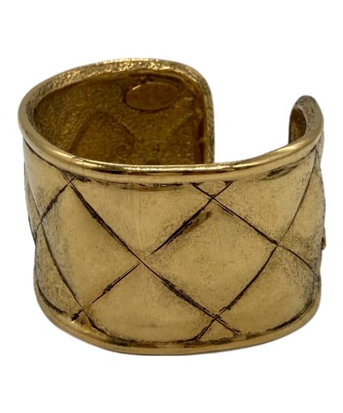 CHANEL（シャネル）CHANEL (シャネル) マトラッセココマークバングル ゴールドの古着・服飾アイテム