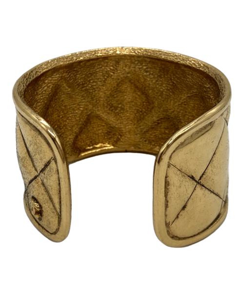 CHANEL（シャネル）CHANEL (シャネル) マトラッセココマークバングル ゴールドの古着・服飾アイテム