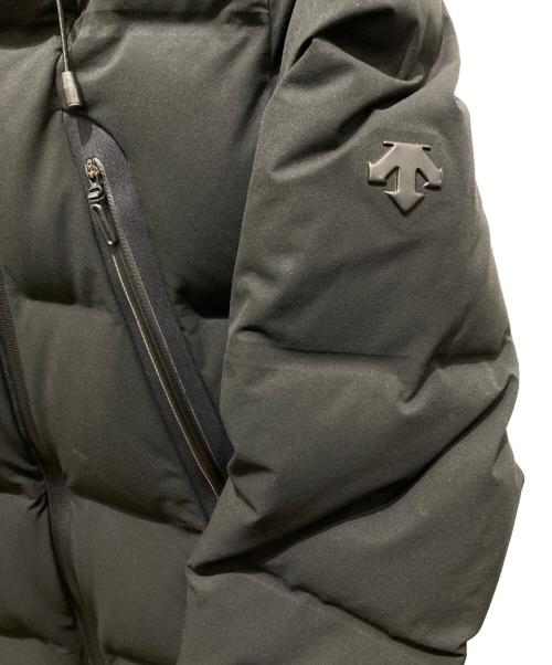DESCENTE ALLTERRAIN（デザイント オルテライン）DESCENTE ALLTERRAIN (デザイント オルテライン) MIZUSAWA DOWN JACKET ブラック サイズ:Mの古着・服飾アイテム
