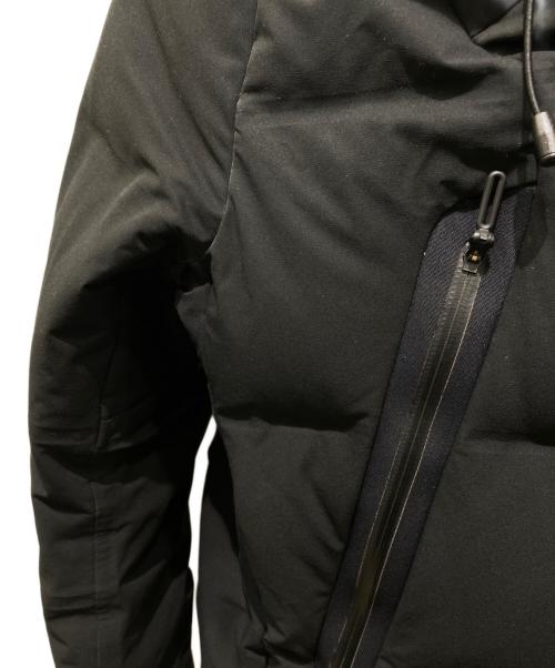 DESCENTE ALLTERRAIN（デザイント オルテライン）DESCENTE ALLTERRAIN (デザイント オルテライン) MIZUSAWA DOWN JACKET ブラック サイズ:Mの古着・服飾アイテム
