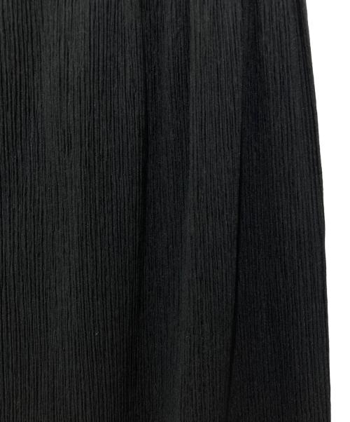 ISSEY MIYAKE（イッセイミヤケ）ISSEY MIYAKE (イッセイミヤケ) プリーツロングスカート ブラック サイズ:Mの古着・服飾アイテム
