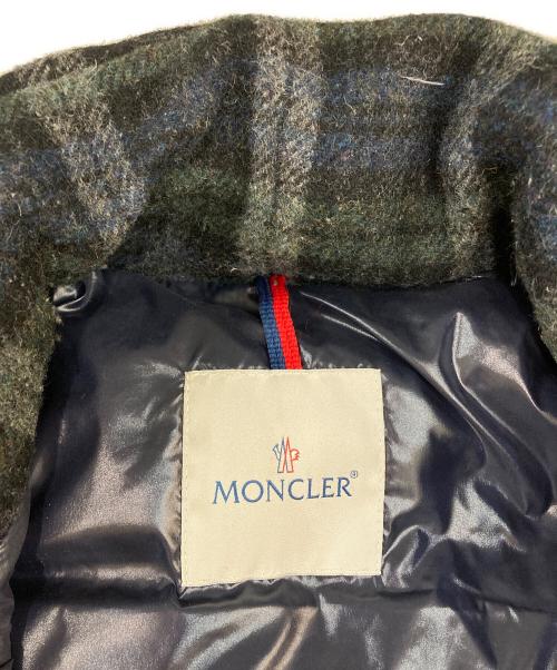 MONCLER（モンクレール）MONCLER (モンクレール) BEAMS (ビームス) 別注ダウンベスト グリーン×ネイビー サイズ:2の古着・服飾アイテム