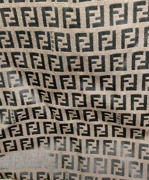 FENDI（フェンディ）FENDI (フェンディ) ズッカ柄トートバッグ ブラウンの古着・服飾アイテム