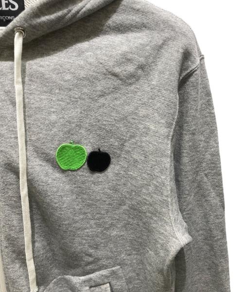 COMME des GARCONS（コムデギャルソン）COMME des GARCONS (コムデギャルソン) THE BEATLES (ビートルズ) 刺繍ジップパーカー グレー サイズ:Sの古着・服飾アイテム