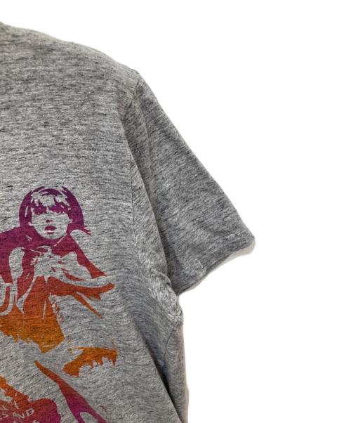 Hysteric Glamour（ヒステリックグラマー）Hysteric Glamour (ヒステリックグラマー) VネックTシャツ グレー サイズ:Ｓの古着・服飾アイテム