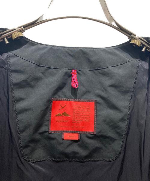 Y(dot) BY NORDISK（ワイドット バイ ノルディスク）Y(dot) BY NORDISK (ワイドット バイ ノルディスク) カラーレス ダウン ジャケット ブラック サイズ:Sの古着・服飾アイテム