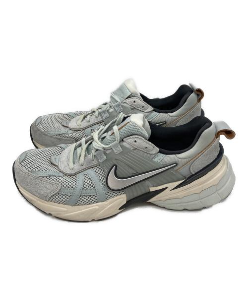 NIKE（ナイキ）NIKE (ナイキ) V2K ラン ウィメンズシューズ グレー サイズ:28.5の古着・服飾アイテム
