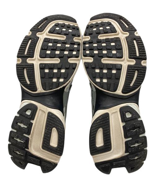 NIKE（ナイキ）NIKE (ナイキ) V2K ラン ウィメンズシューズ グレー サイズ:28.5の古着・服飾アイテム