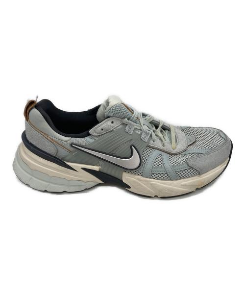 NIKE（ナイキ）NIKE (ナイキ) V2K ラン ウィメンズシューズ グレー サイズ:28.5の古着・服飾アイテム