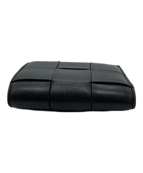 BOTTEGA VENETA（ボッテガベネタ）BOTTEGA VENETA (ボッテガベネタ) カセット  二つ折りウォレット ブラックの古着・服飾アイテム