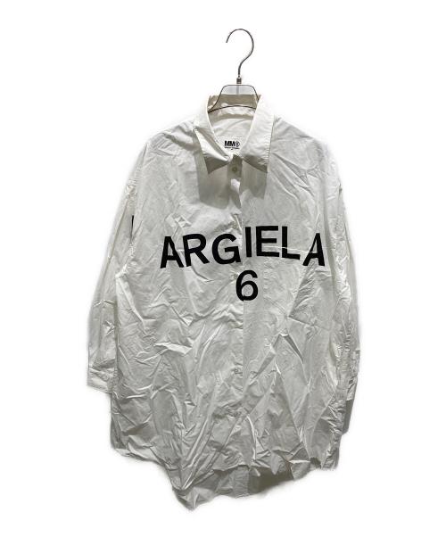 MM6 Maison Margiela（エムエムシックスメゾンマルジェラ）MM6 Maison Margiela (エムエムシックスメゾンマルジェラ) オーバーサイズフロントロゴシャツ ホワイト サイズ:Sの古着・服飾アイテム