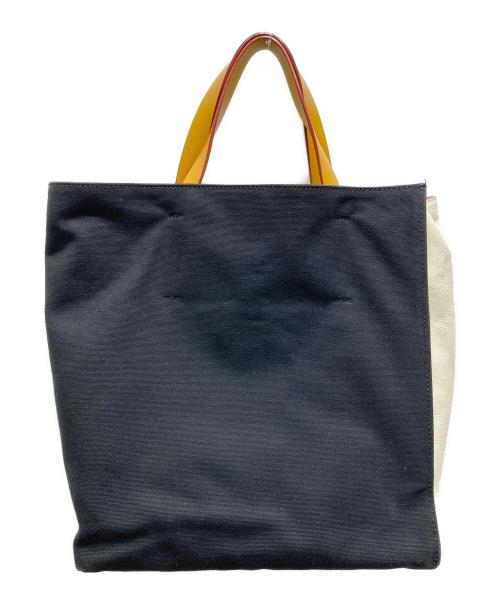 MARNI（マルニ）MARNI (マルニ) MUSEO SOFT SMALL　ミュゼオ ソフト スモール ホワイト×ブラックの古着・服飾アイテム