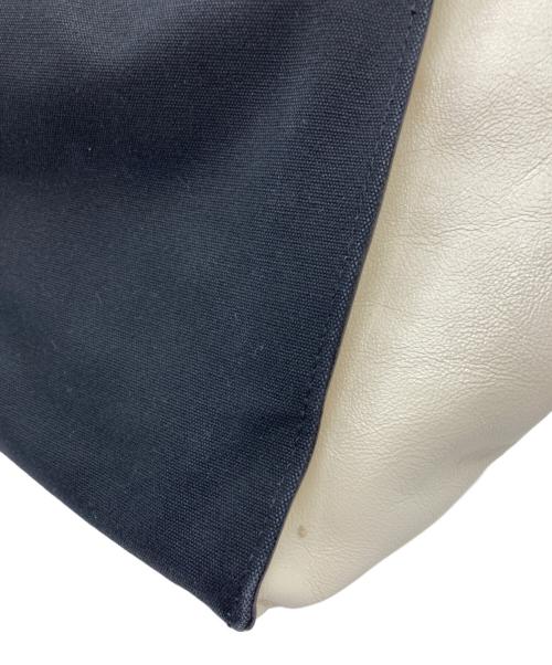 MARNI（マルニ）MARNI (マルニ) MUSEO SOFT SMALL　ミュゼオ ソフト スモール ホワイト×ブラックの古着・服飾アイテム