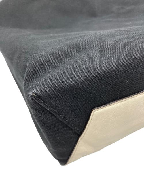 MARNI（マルニ）MARNI (マルニ) MUSEO SOFT SMALL　ミュゼオ ソフト スモール ホワイト×ブラックの古着・服飾アイテム