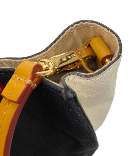 MARNI（マルニ）MARNI (マルニ) MUSEO SOFT SMALL　ミュゼオ ソフト スモール ホワイト×ブラックの古着・服飾アイテム