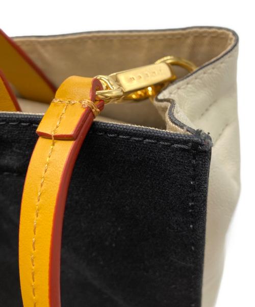 MARNI（マルニ）MARNI (マルニ) MUSEO SOFT SMALL　ミュゼオ ソフト スモール ホワイト×ブラックの古着・服飾アイテム