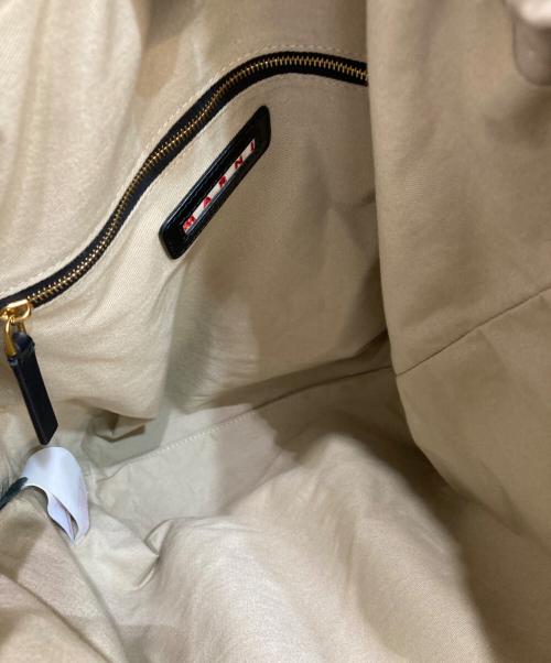 MARNI（マルニ）MARNI (マルニ) GUSSETバックパック　ガセットバックパック ブラック×ベージュの古着・服飾アイテム