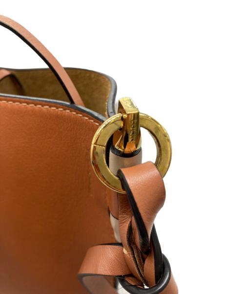 LOEWE（ロエベ）LOEWE (ロエベ) ゲートアナグラムバケットショルダーバッグ　Gate Anagram Leather Shoulder Bag ベージュの古着・服飾アイテム